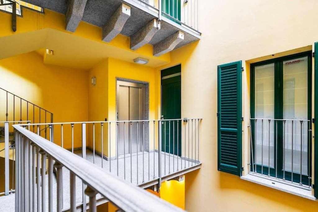 Brera Area Lovely Apt Close To Piazza Duomo Milão Exterior foto